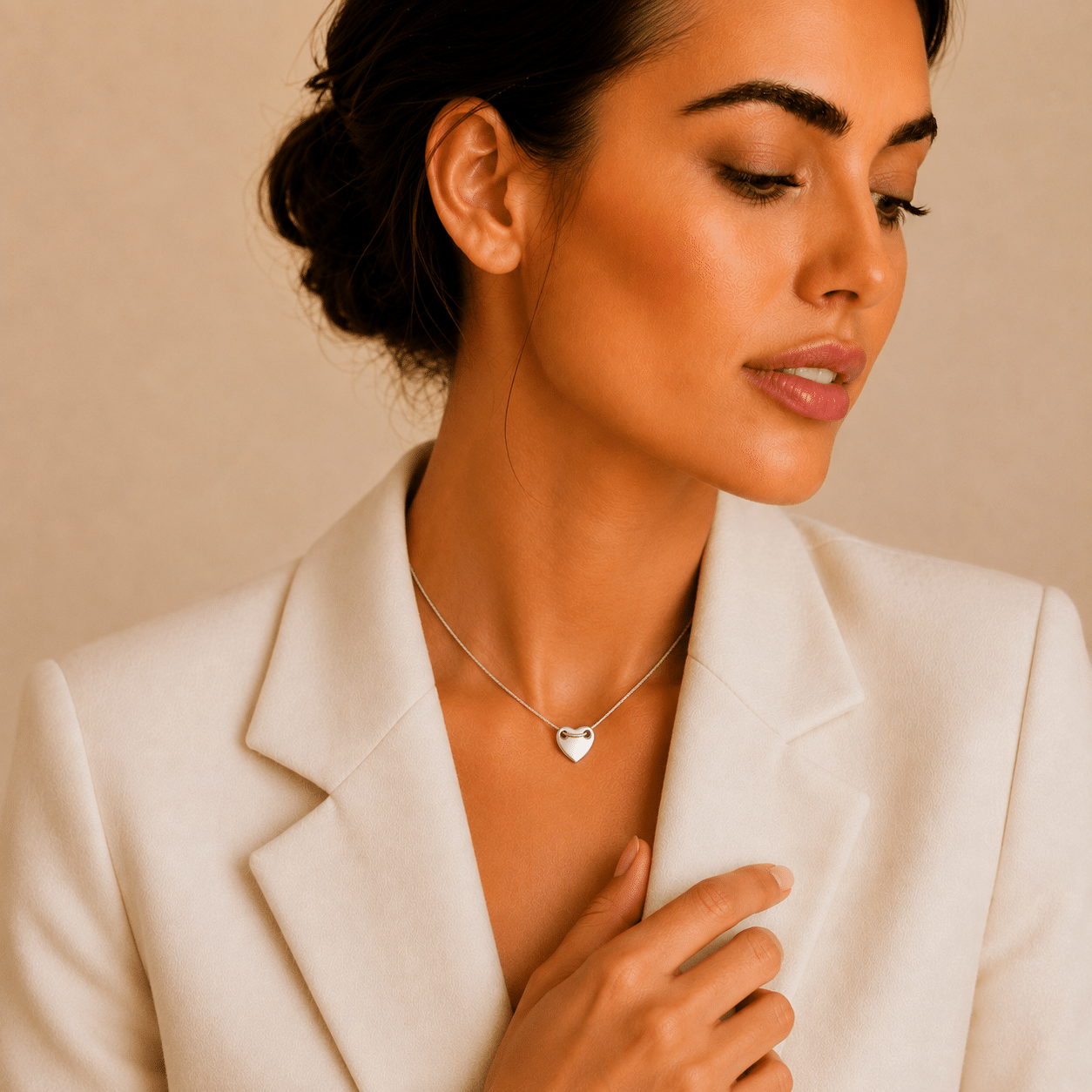 Tiffany Herz Kette aus Sterlingsilber mit gewölbtem Herzanhänger an zarter Kette
